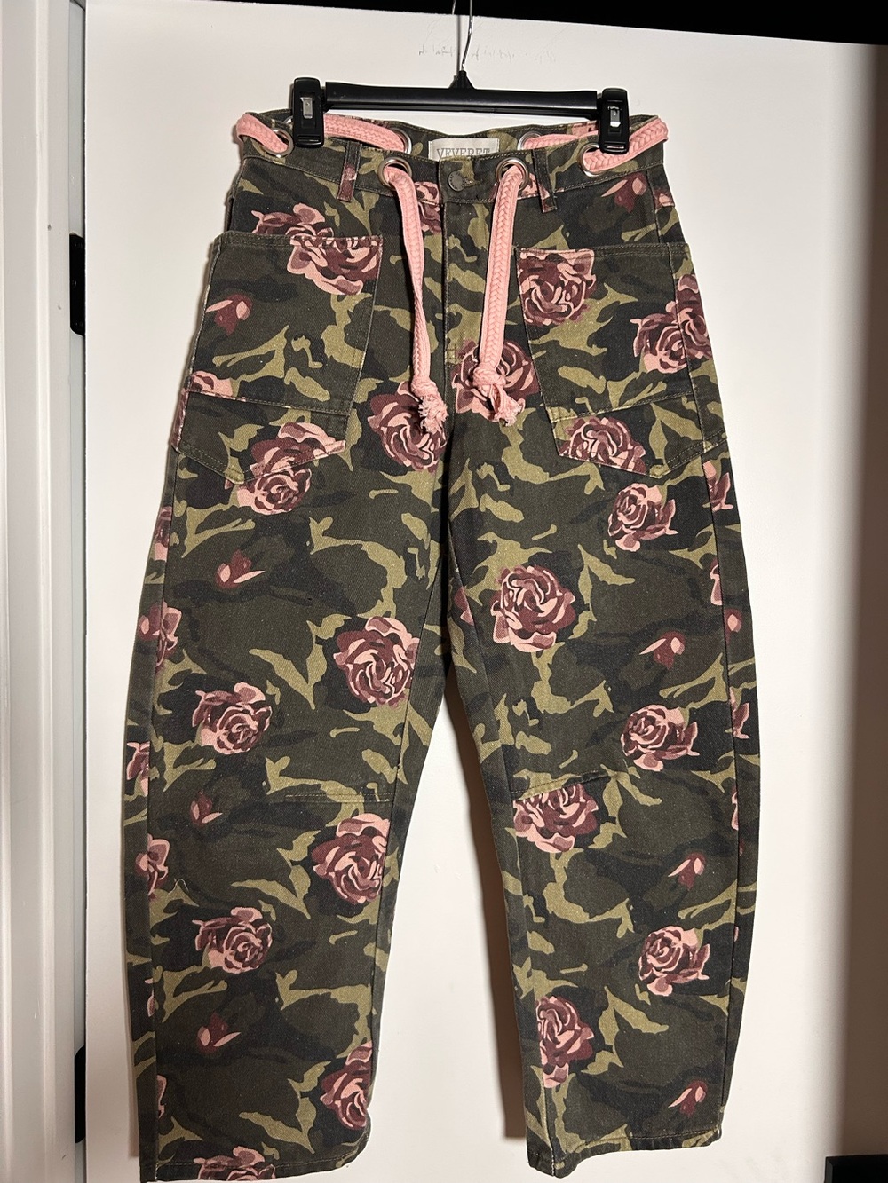 Veveret Camo Floral Jeans